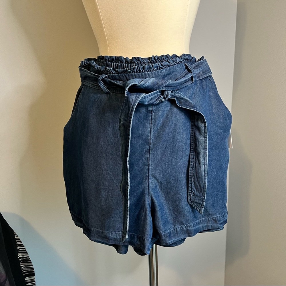 LC Lauren Conrad M Blue Elastic Back Tie Waist Paperbag Shorts